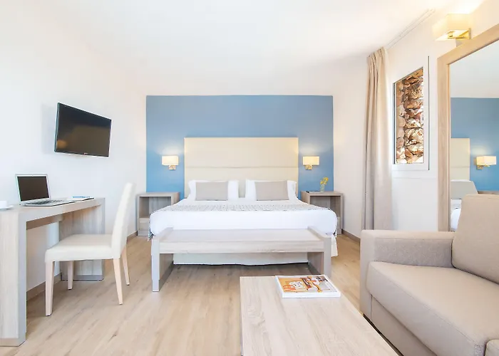 Menorca - Adults Recommended - By Pierre & Premium 3*