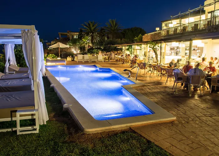 Menorca - Adults Recommended - By Pierre & Premium بينيبيكا